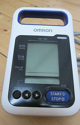 Omron HBP1300 1 - فشار سنج بازویی امرون مدل Omron HBP-1300